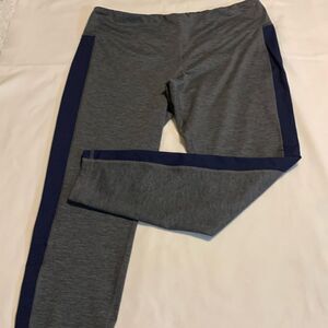 Brooks Size XL gray athletic pants with navy blue sides